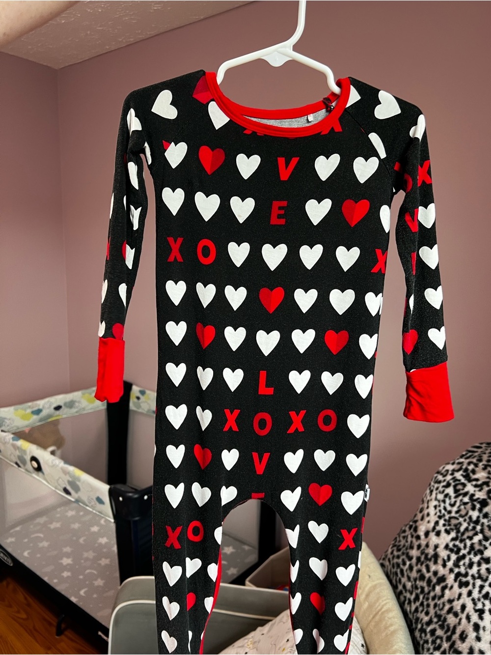 Little Sleepies XOXO Black & Red Monochrome Crescent Zippy Pajamas Size 18-24M